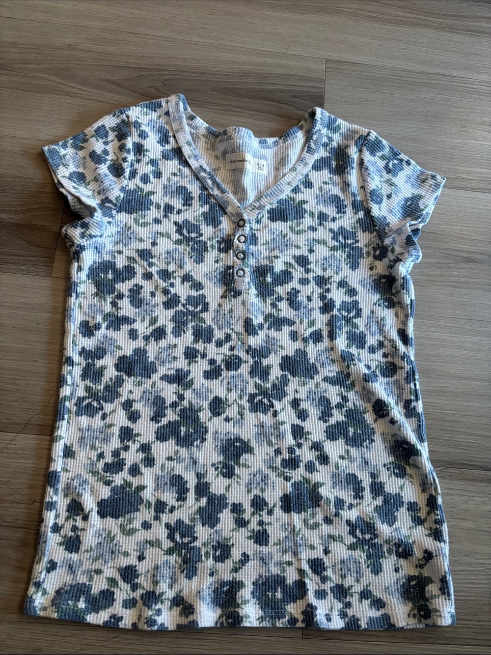 White and blue floral Abercrombie & fitch kids shirt